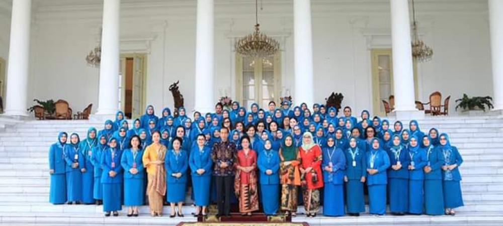 Menutup kegiatan Rapat Koordinasi Nasional PKK dengan bersilaturrahim dengan Bapak Presiden RI beserta Ibu Negara Iriana Jokowi 